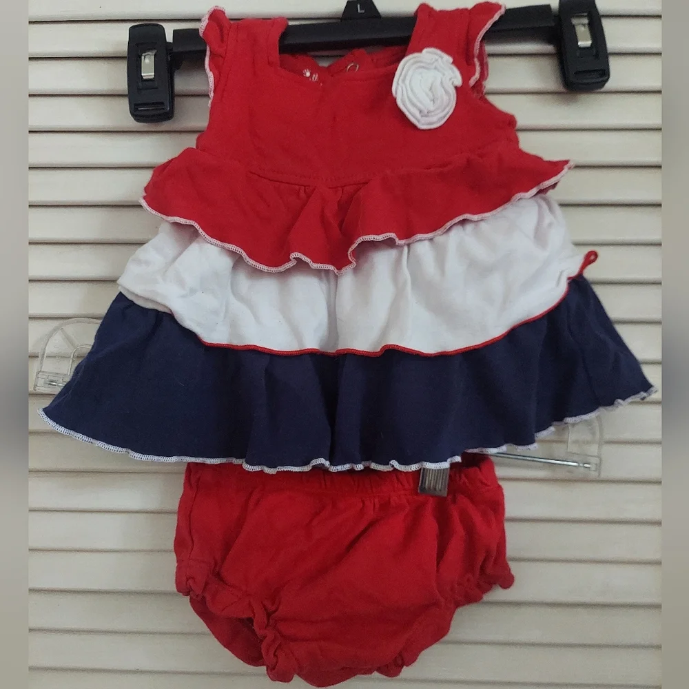 🎁 10/$25- Patriotic outfit,  0-3 months, Small Wonders